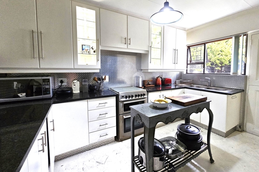 2 Bedroom Property for Sale in Wavecrest Eastern Cape